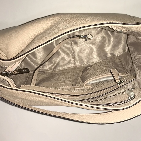 Michael Kors Fulton Shoulder Bag - Picture 2 of 4